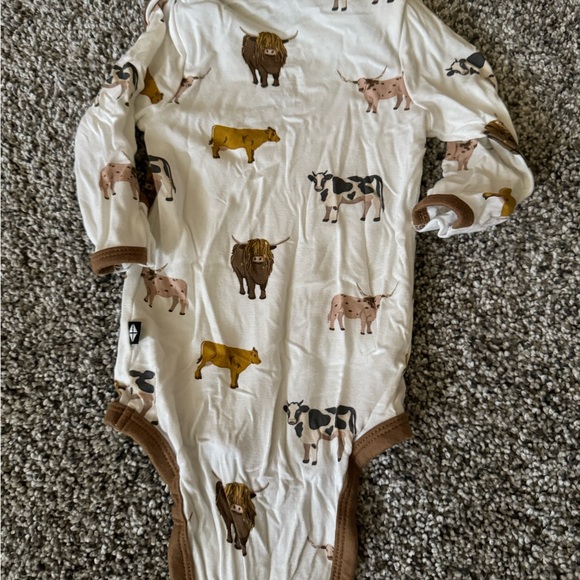 Kyte baby farm animals long sleeved onesie 0-3 mos EUC - Picture 3 of 3